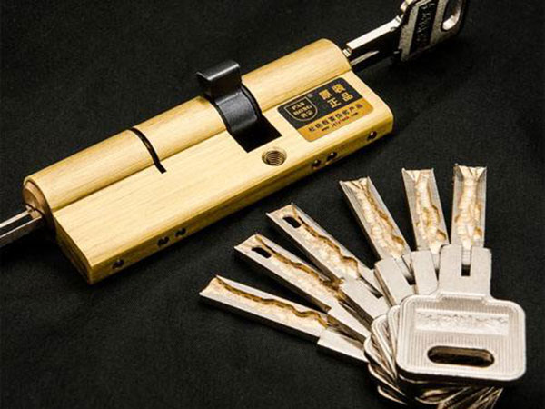 丹东24小时上门开锁公司