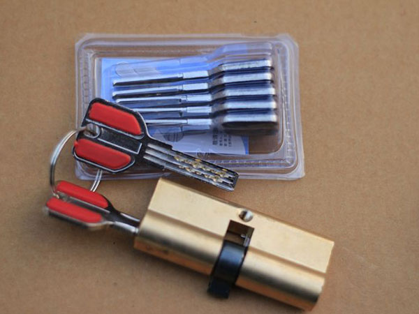 丹东24小时上门开锁公司